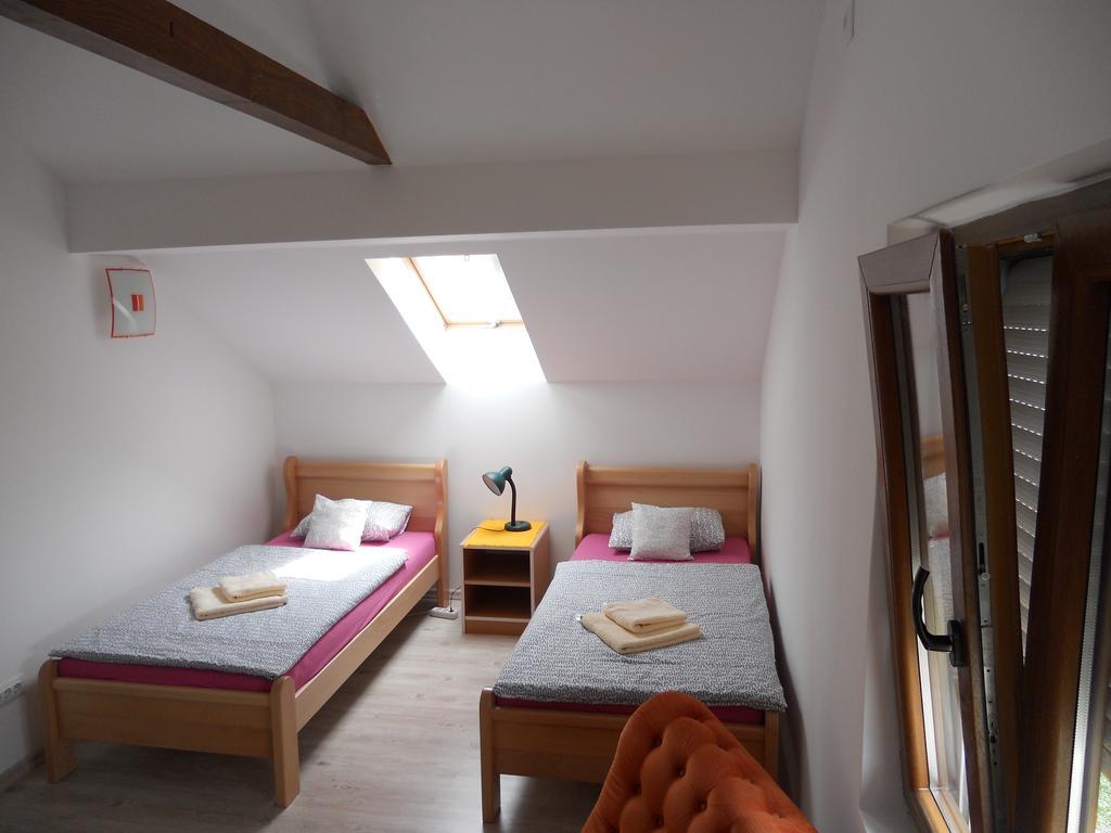 Apartmani Maraton Вуковар Экстерьер фото