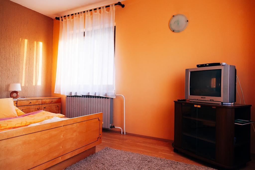 Apartmani Maraton Вуковар Экстерьер фото