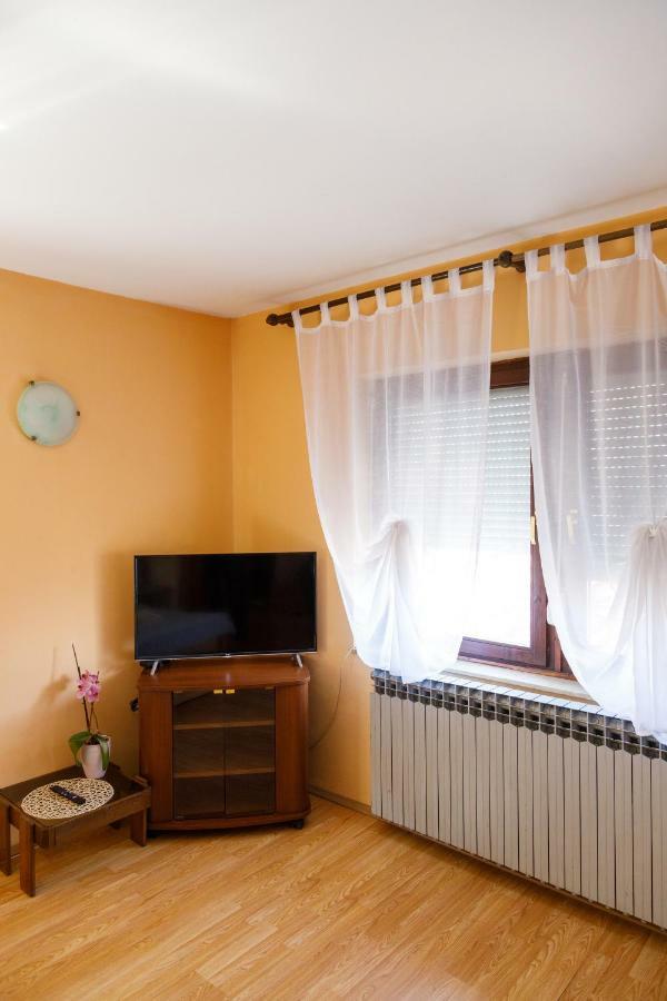 Apartmani Maraton Вуковар Экстерьер фото